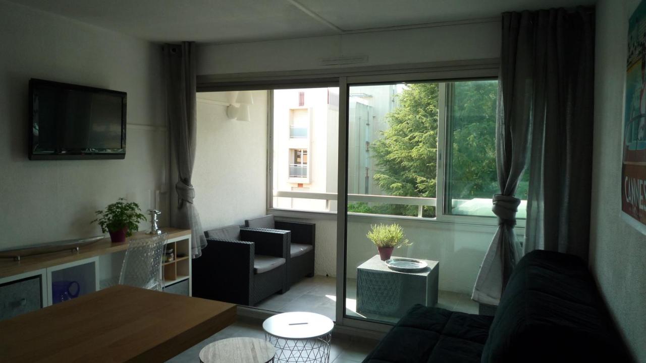 Appartementfrontdemersaintraphaelsantalucia Saint-Raphael (Var) Exterior foto