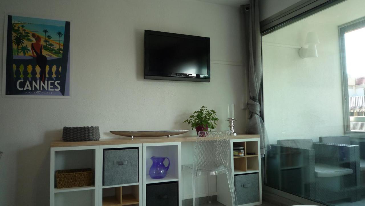 Appartementfrontdemersaintraphaelsantalucia Saint-Raphael (Var) Exterior foto